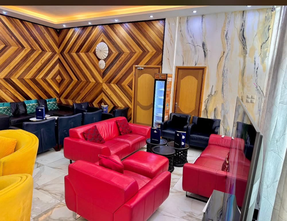 Salon VIP Travel Ease à l'Aéroport International de Douala — Ambiance détendue